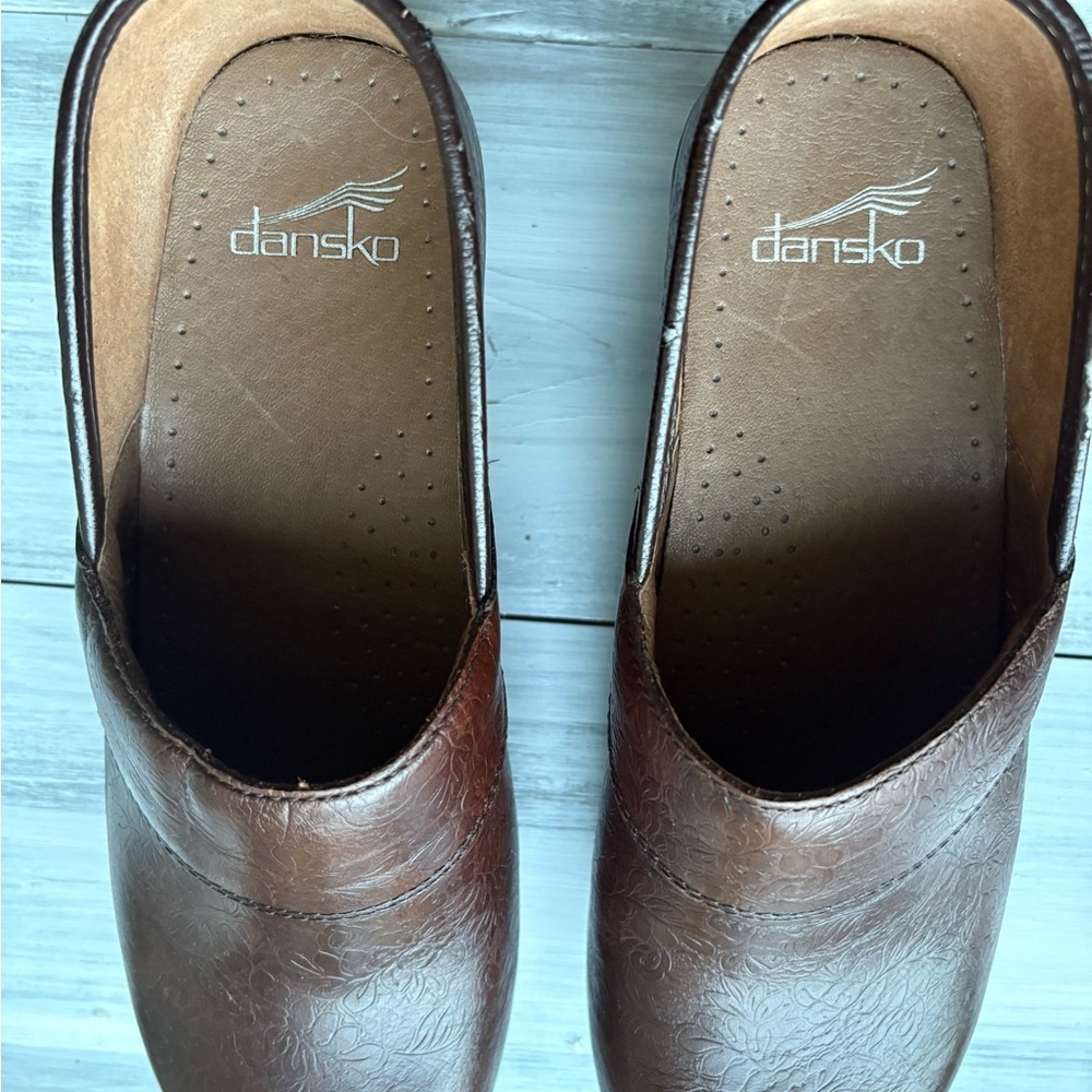 Dansko womens professional Saddle full grain clog 41